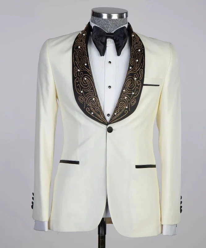Effortless Urban Cream Tuxedo with Designed Black Lapel